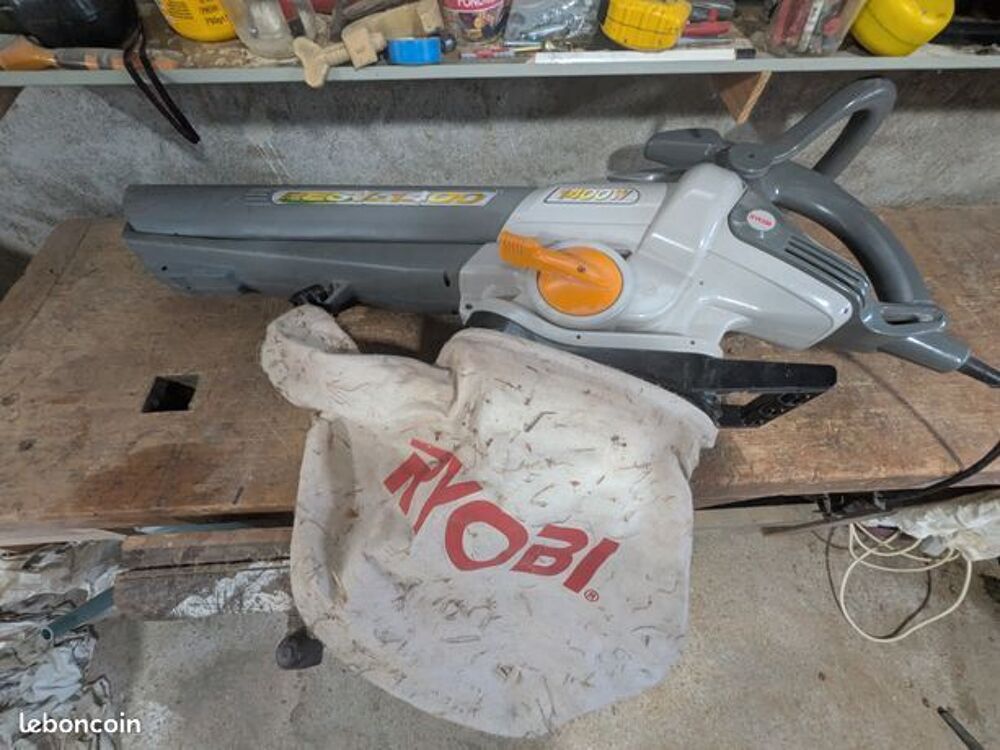 Souffleur / aspirateur de feuilles 1400 W Bricolage
