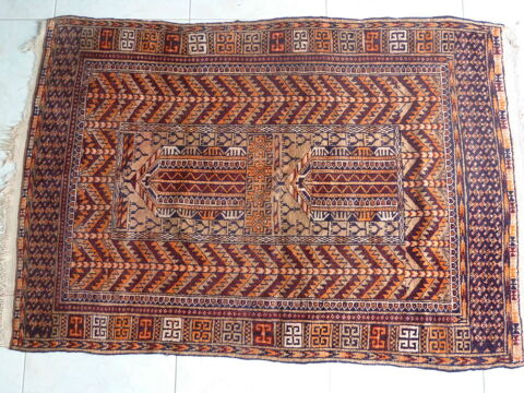 Tapis du moyen orient fait main fin du XIXéme, 140x96 450 Missillac (44)