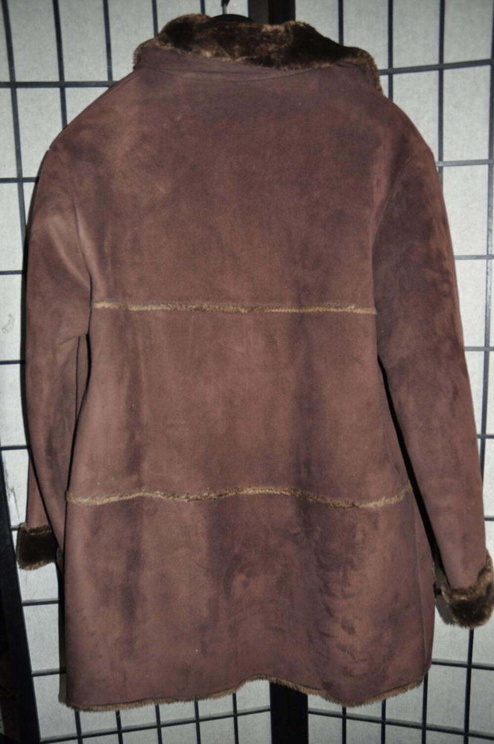 Manteau peau lain&eacute;e Vêtements
