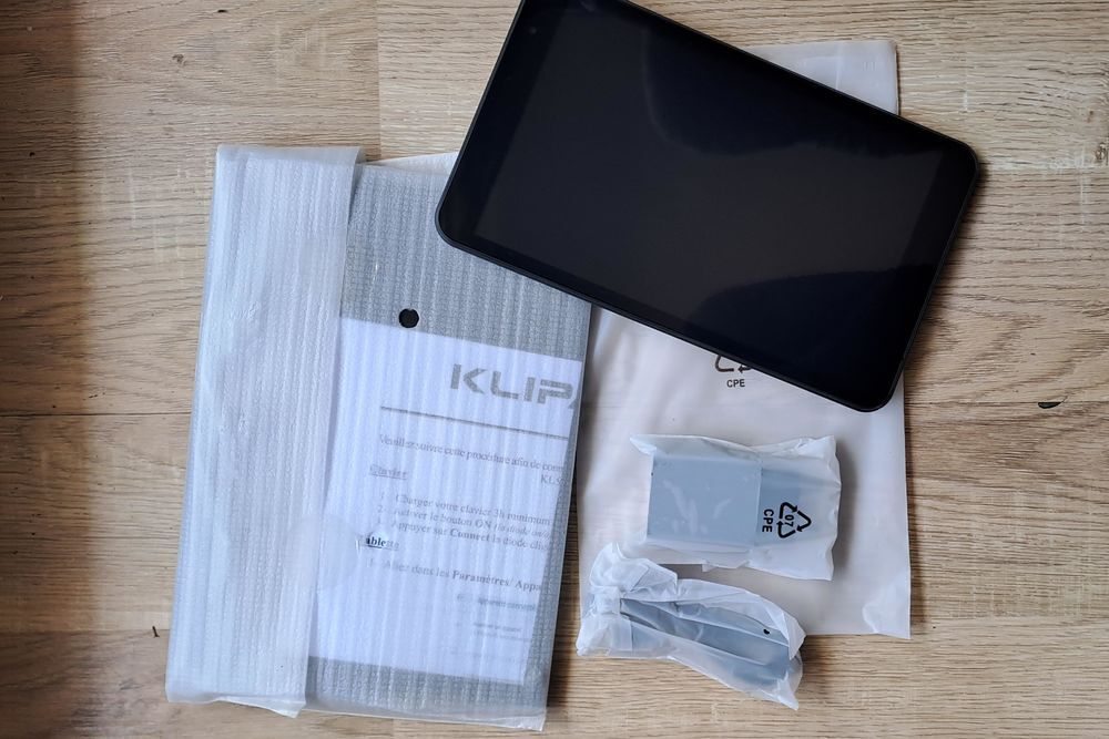 Tablette tactile hybride 2 en 1 Téléphones et tablettes