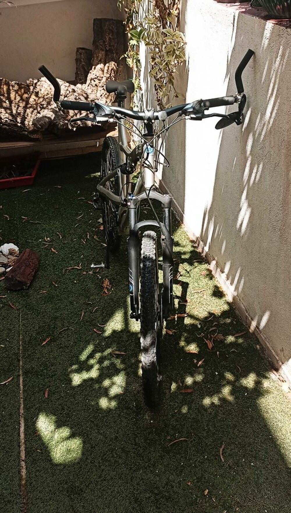 v&eacute;lo Rockrider tout suspendu Sports