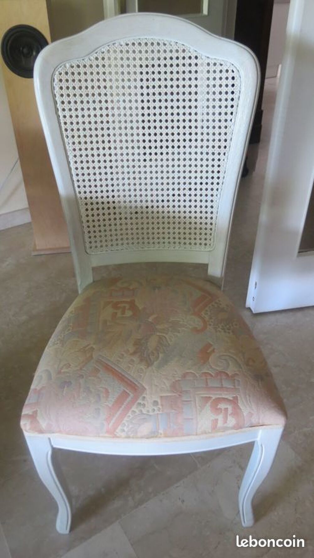Table et chaises de salle &agrave; manger Meubles