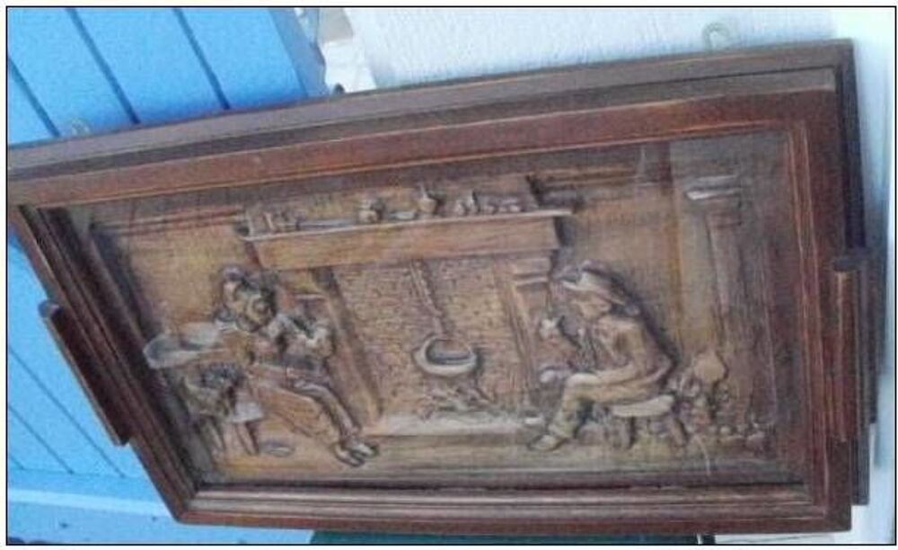 PLATEAU de service en BOIS SCULPTE, BAS RELIEF Cuisine