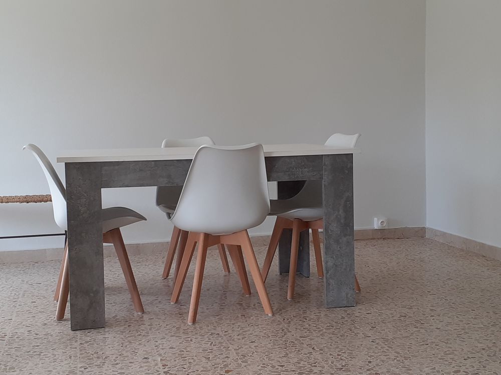 Table + 4 chaises Meubles