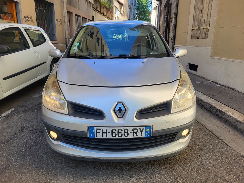 Clio III Clio 1.5 dCi 85 Confort Dynamique 2005 occasion 13001 Marseille