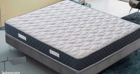 Matelas plus surmatelas  et sommier à   lattes  sur pied 230 Limoges (87)
