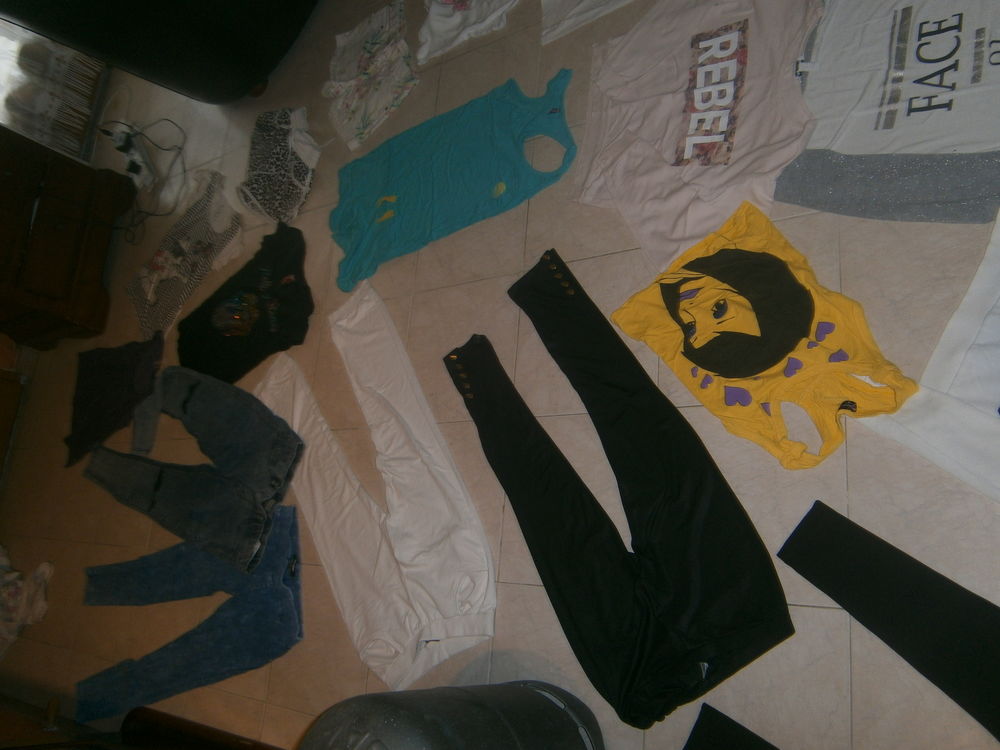 lot v&ecirc;tements 12 ans fille Vêtements