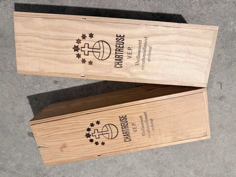 2 bouteilles chartreuses VEP 3litres  caisse bois
10000 La Ravoire (73)