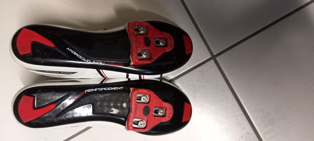 Chaussure v&eacute;lo homme Chaussures