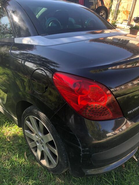 Peugeot 207 cc 1.6 VTi 16V 120ch Feline
