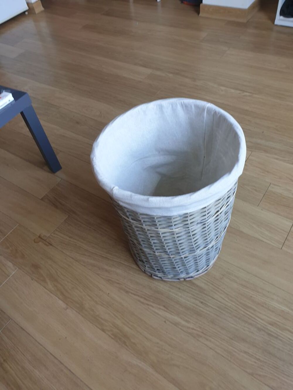 Grand panier a linge beige Meubles