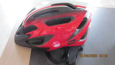 CASQUE SPECIAL CYCLISTE DE MARQUE BELL TAILLE 54 A 61 20 Coquelles (62)