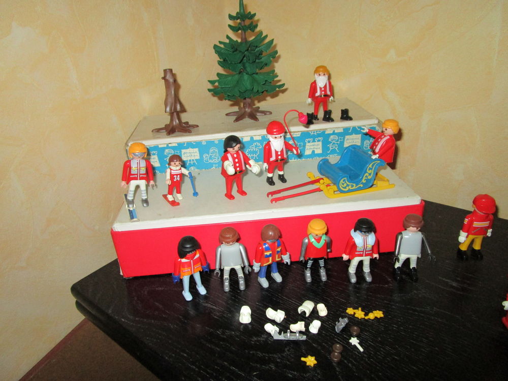 PLAYMOBIL NOEL SPORT D HIVERS Jeux / jouets