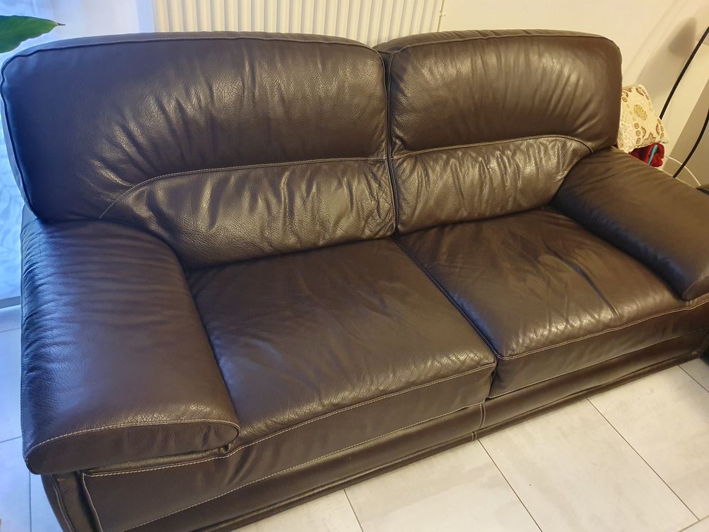 Salon cuir tr&egrave;s bon &eacute;tat Meubles