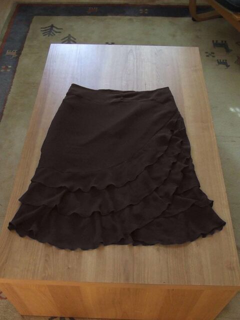 Jupe midi � volants asym�triques. CAMA�EU. Marron. T. 42. TB 11 Bagnolet (93)