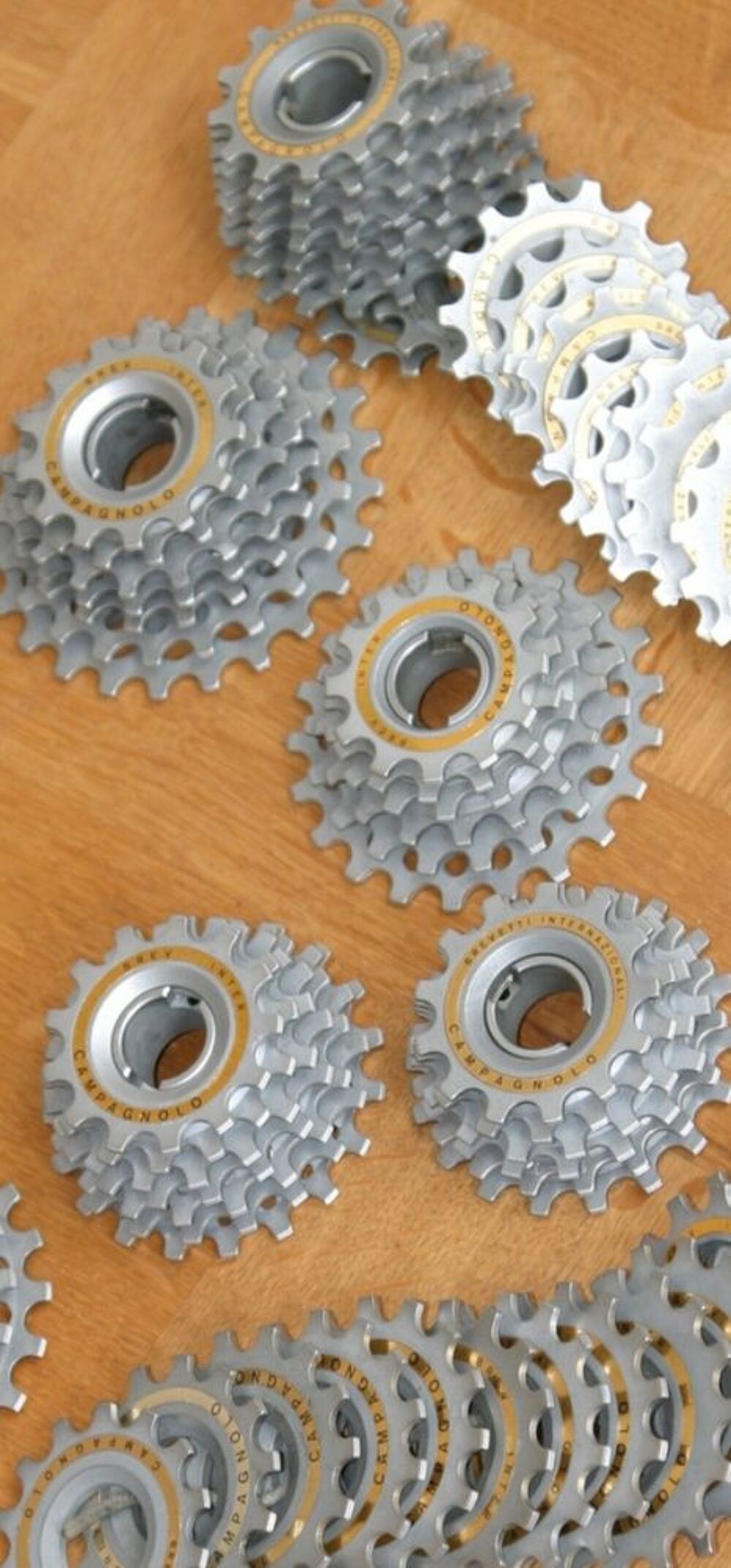 LES ROUES-LIBRE CAMPAGNOLO AVEC CAISSE CAMPAGNOLO Vélos
