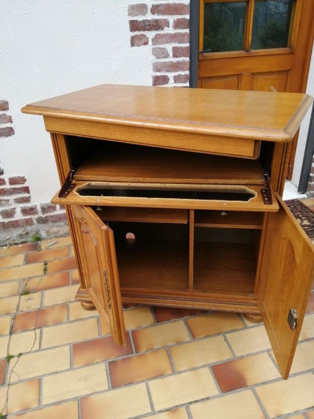 Meuble t&eacute;l&eacute; Meubles