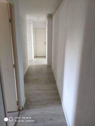  Appartement à louer 3 pièces 75 m²