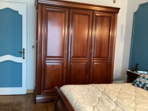 ARMOIRE en merisier massif 400 Le Bignon (44)