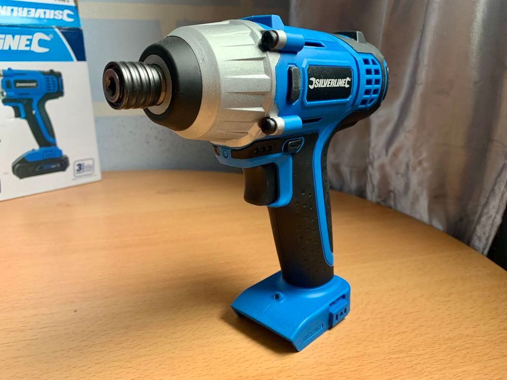 Visseuse &agrave; choc sans fil 18V neuve Bricolage