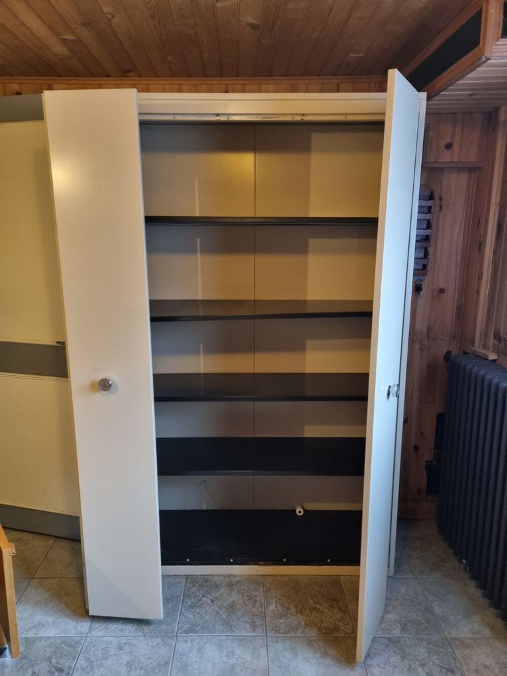 Mobilier de bureau (4 pieces) Meubles