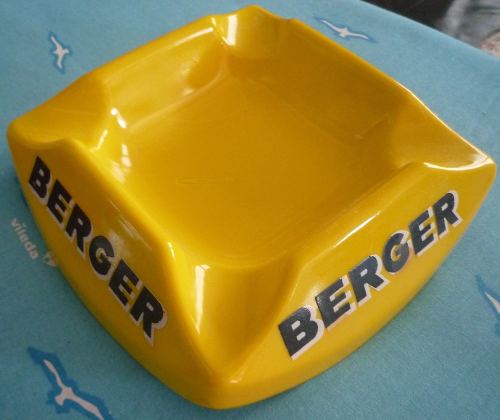 Superbe grand cendrier de marque Publicitaire de bar Berger 