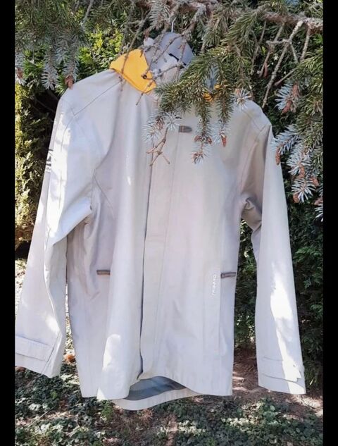 Coupe vent Dcathlon 9 Mirefleurs (63)