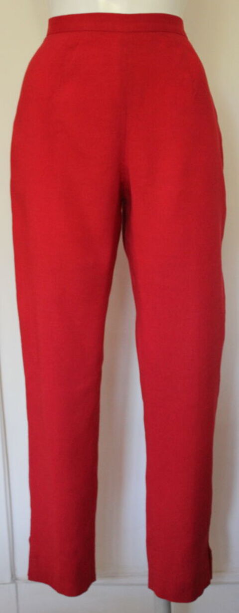 Pantalon rouge KENZO T.38
lin 70 Issy-les-Moulineaux (92)