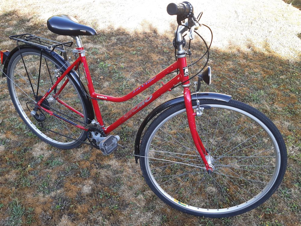 V&eacute;lo VTC de marque Fran&ccedil;aise 27 pouces,
Vélos
