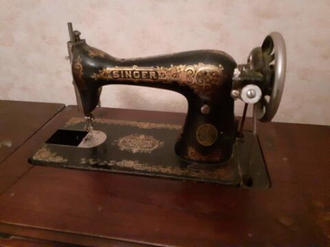 Machine  coudre ancienne SINGER 100 Arles (13)