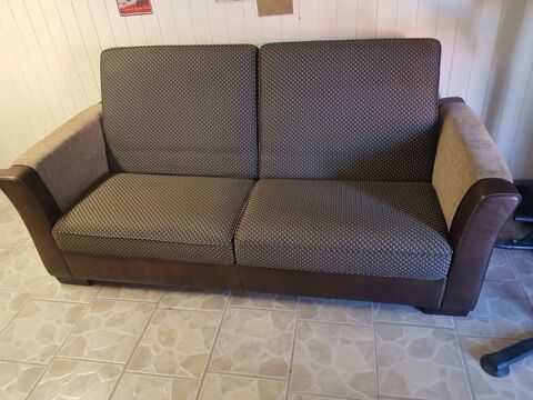 Canap� 3 places fixe 150 Berneuil (80)