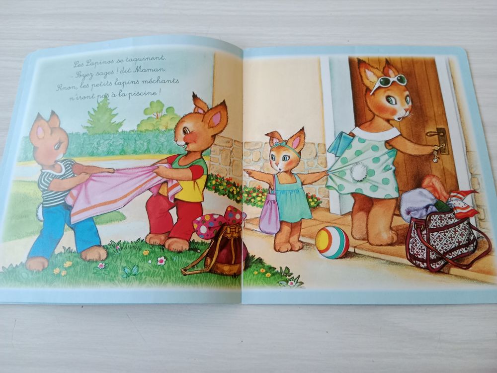 LES LAPINOS &agrave; la piscine Livres et BD