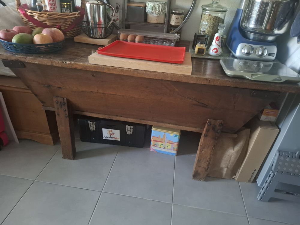 MAIE COFFRE A FARINE ANCIEN
Meubles