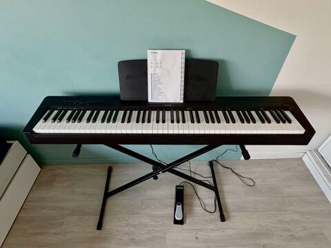 Yamaha p-145 piano numérique 320 Ivry-sur-Seine (94)