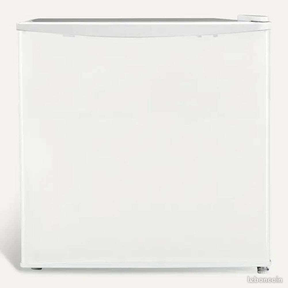  Cong&eacute;lateur Cube 31L Electroménager