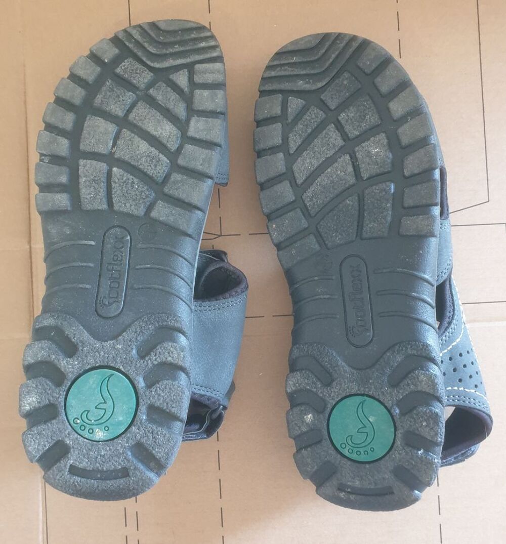 Deux paires de sandales Chaussures