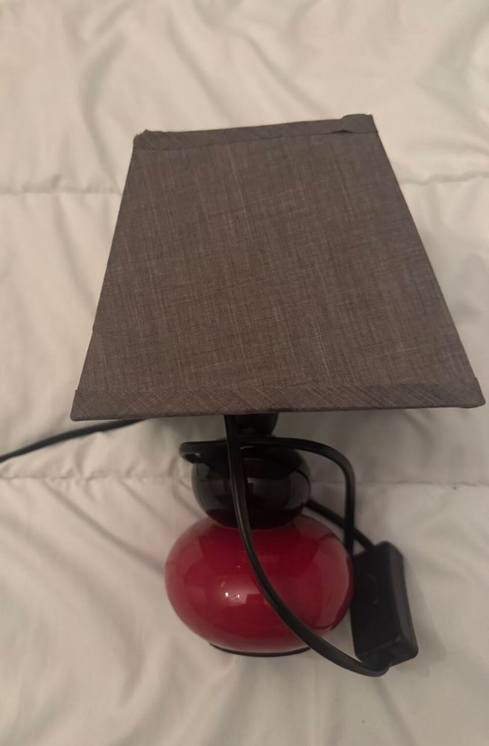 Lampe galet rouge et noir Décoration