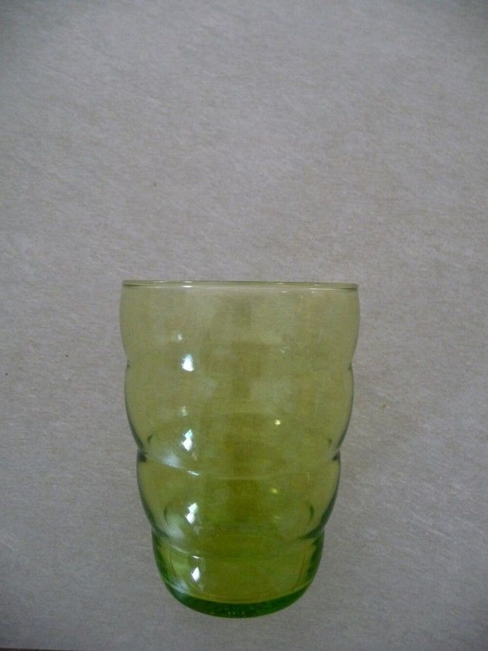 3 verres gobelets verts grand format Cuisine