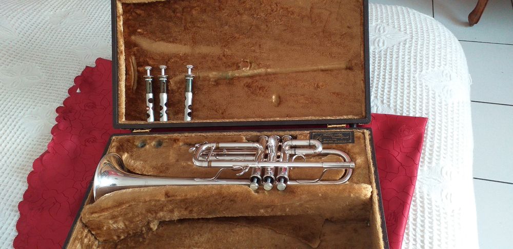 Trompette Ut Courtois prestige Instruments de musique