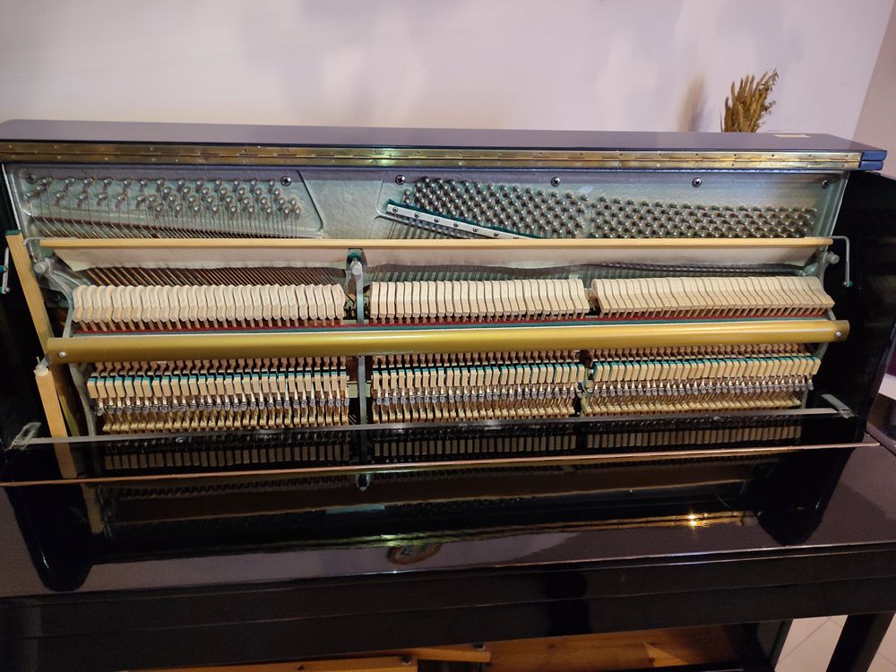 Piano droit Instruments de musique