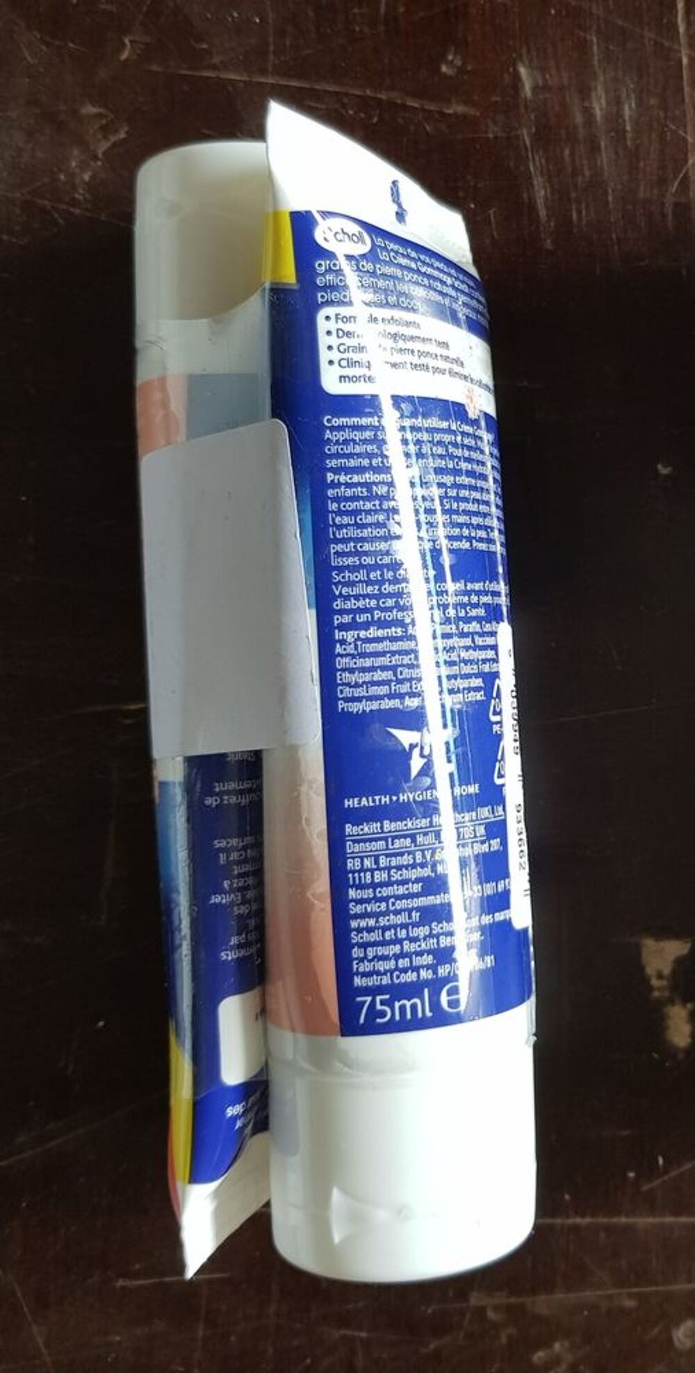 Cr&egrave;me gommage SCHOLL. Sports