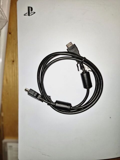 PS5 Digital Edition ? Tr�s bon �tat ? Avec manette 320 Levallois-Perret (92)