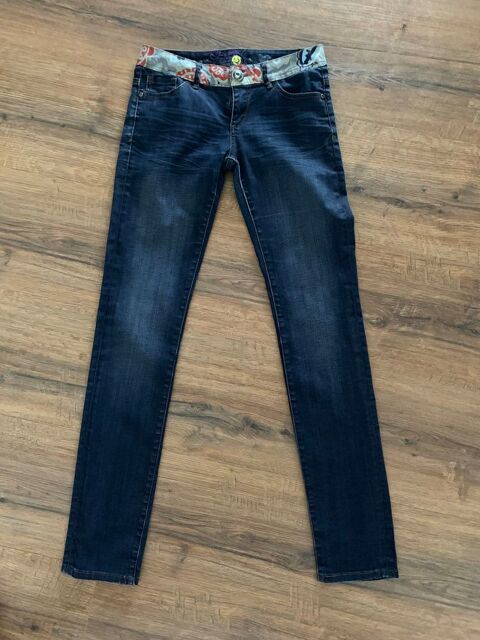 Jean femme      Desigual    15 Saleilles (66)
