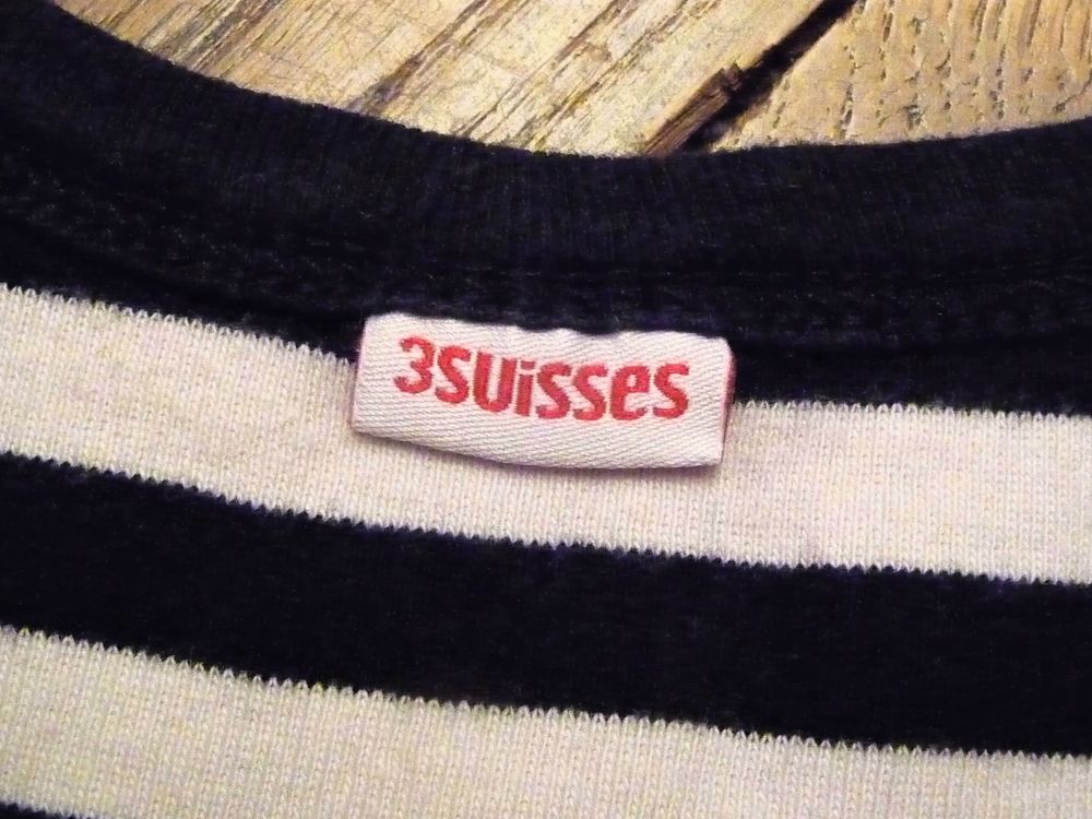 Top/ Tee Shirt &agrave; Rayures Bleu Marine et Blanc- 3 Suisses Vêtements