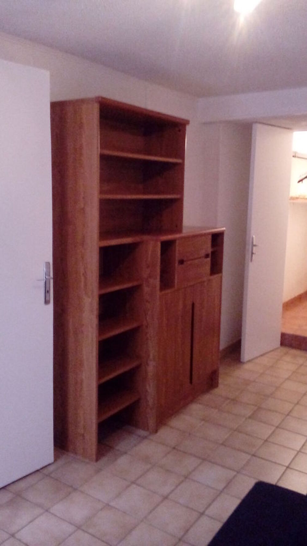 Location Appartement T1 meublé, 2 pièces séparées + SDD + réduit. Centre creusot Le creusot