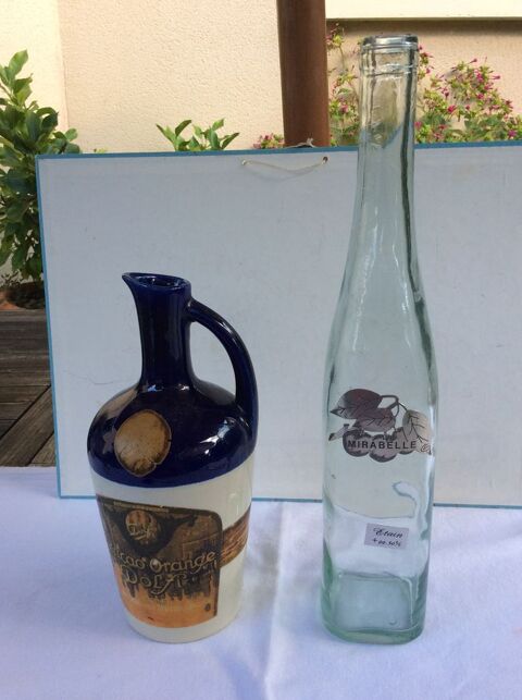 Flacon Curaao Dolfi et bouteille verre souffl Mirabelle 20 Gif-sur-Yvette (91)