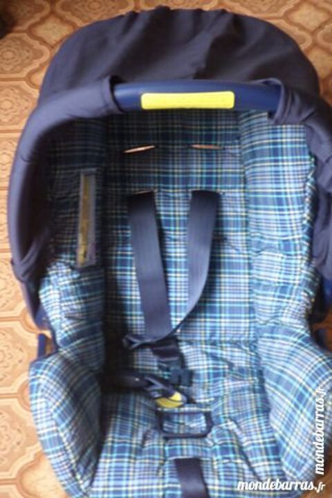  Cosy avec hablillage pluie et pare soleil   neuf    45 Vend�me (41)