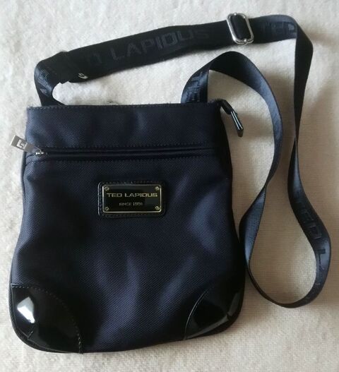 Pochette TED LAPIDUS 36 La Courneuve (93)