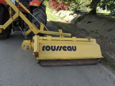 BROYEUR D'ACCOTEMENT 2300 85410 Thouarsais-bouildroux