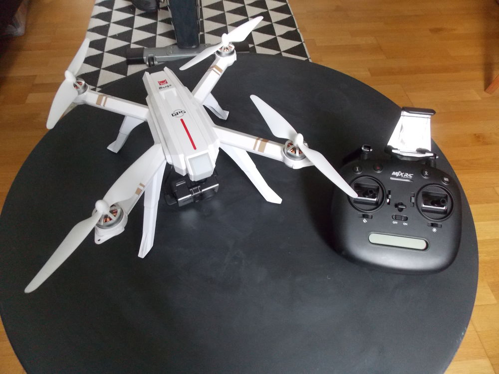 Drone Bugs 3 pro &eacute;tat neuf 
Jeux / jouets